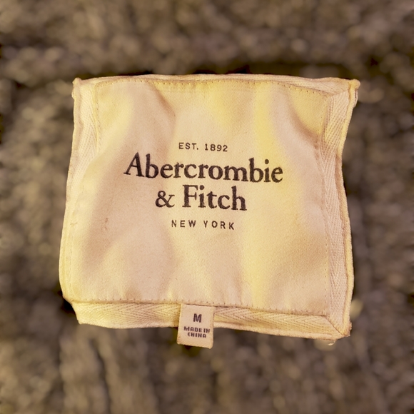 Abercrombie & Fitch pewter cable knit duster w short sleeves and hood. Medium - Picture 4 of 13